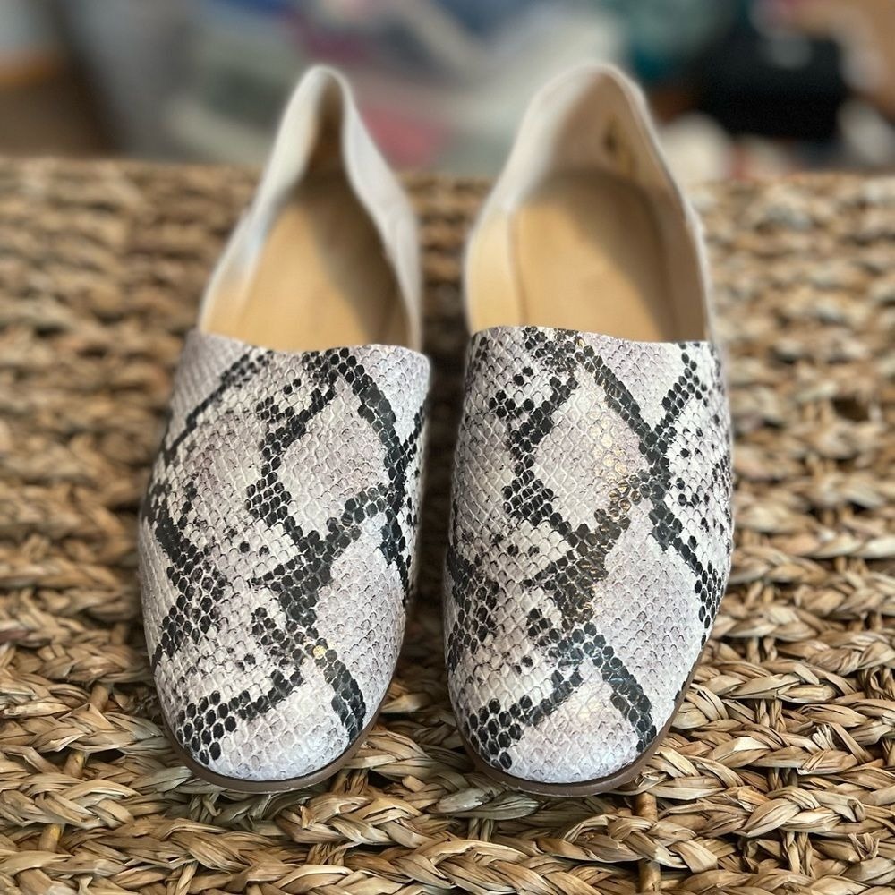 Clarks Pure Tone D'Orsay Flats Snakeskin Gray Leather Size 8 - Picture 2 of 7